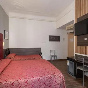 hotel-piola.it-lombardy.com/